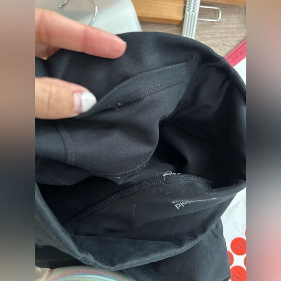 Fabletics Black Capri Leggings Sides Pockets - Picture 10 of 10
